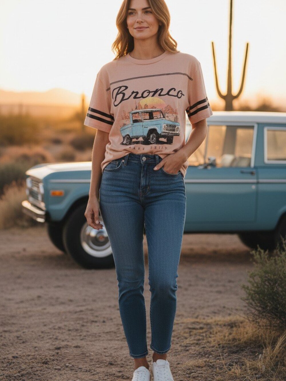 Ford Bronco Roam Free Vintage Graphic Tee Size Medium - Picture 3 of 10